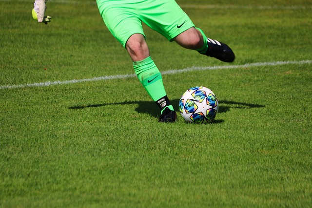 裁判毁掉强强对话！快船无缘掀翻联盟第一，泰伦卢复出成累赘.